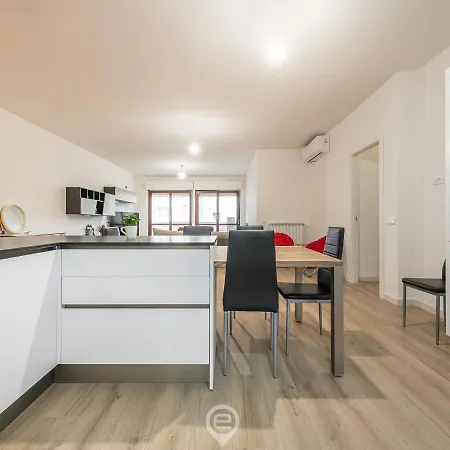Giulia's House Апартаменты Ористано